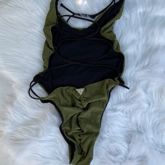 New GUESS One Piece Swimsuit SZ S - Picture 4 of 5